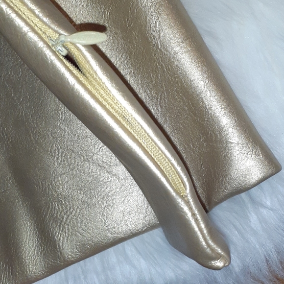 NEW! Gold 19 x 19 Faux Leather Glam Pillow Cover - Picture 5 of 6